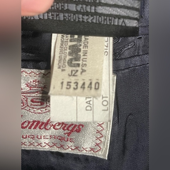 Vintage Burberry Blazer Mens 44R Navy Blue Gold Logo Buttons Wool Sport Coat - Picture 13 of 14